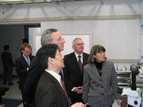 "Inspection of Dr. Itozaki’s SQUID Group, Superconducting Materials Center" Image