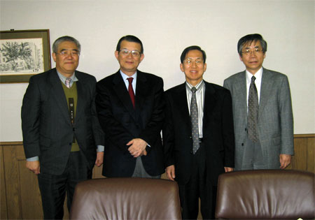 "From left to right,Prof. Hur, Gyeoug Sang National UniversityProf. Kishi, NIMS PresidentDr. Kim, KIMM Vice PresidentProf. Nakajima, Osaka University" Image