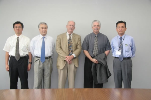 "From right: Dr. Kitagawa (Vice President, NIMS), Prof. Leonard H. Rome, Dr. David L. Lundberg, Dr. Noda (Vice President, NIMS), and Mr. Takemura (Dept. Director of Intl. Affairs Office)" Image