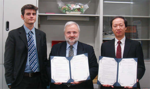 "From the left, Dr. Abel Riera, Managing Director, IBEC, Dr. Josep A. Planell, Director, IBEC, and Dr. Yuji Miyahara, Managing Director (NIMS Biomaterials Center)." Image