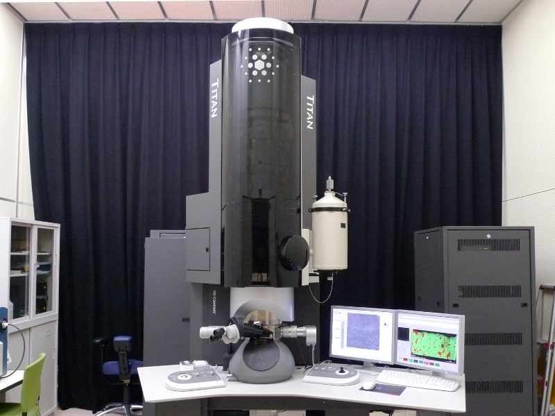 球面収差補正走査透過型顕微鏡の画像