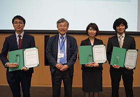 Award winners and Prof. Kohei Uosaki (the 2nd from the left)