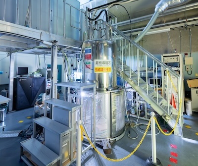 500MHz固体汎用NMRシステム