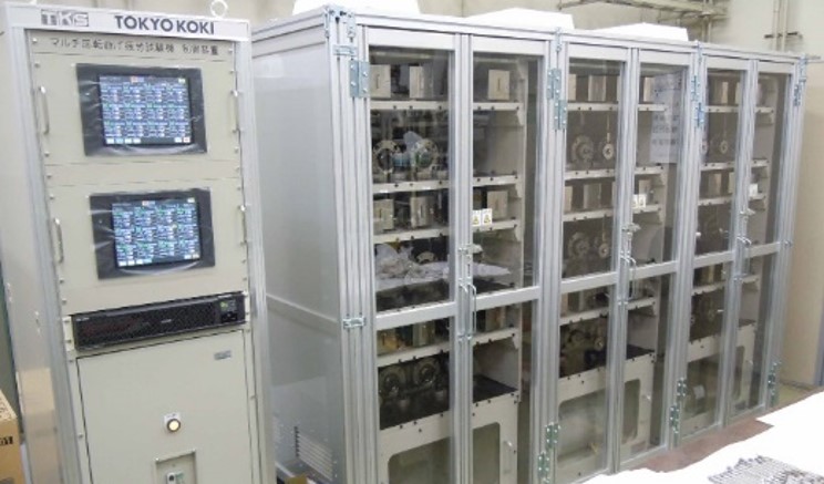 マルチ回転曲げ疲労試験機イメージ