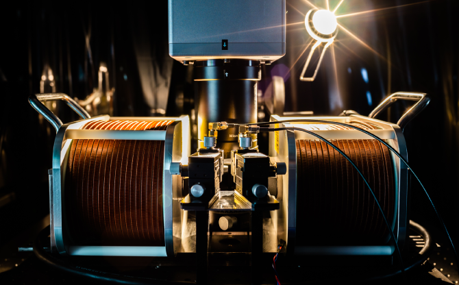 リアルタイムロックイン3次元赤外線発熱解析装置