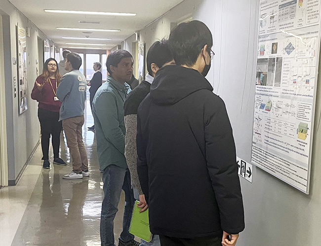 The 3rd CMSM Research Exchange Meeting was held, and Mouli Roy Chowdhury won the best poster award02