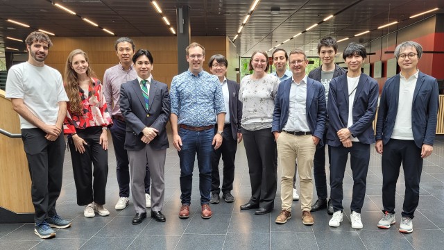 ウプサラ大学オングストローム研究所で開催されたSweden-Japan Workshopの参加者集合写真