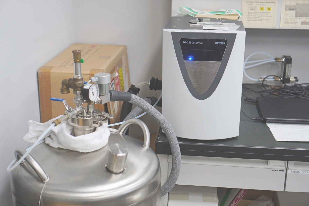 Differential scanning calorimeter（−150〜600℃）