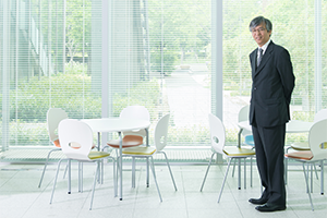 photo of Takayoshi Sasaki Fellow / Group Leader (Soft Chemistry Group) / Executive Advisor to the President