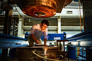 Photo of Takashi Taniguchi, Executive Vice President/Director of MANA/Fellow