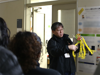 Takashi Nakanishi（Group Leader/Frontier Molecules Group) explained his research