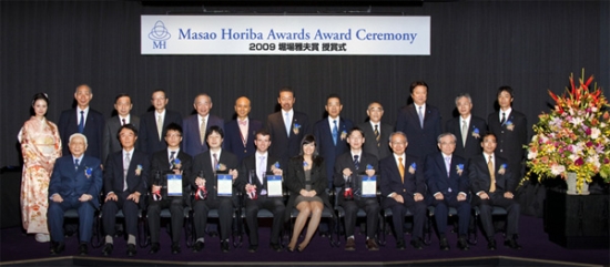 量子ビームセンターの桜井グループリーダーが「2009年堀場雅夫賞」を受賞