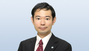 受賞者（坂牛健）の顔写真