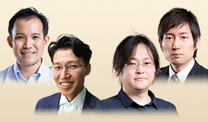 受賞者4名の顔写真。