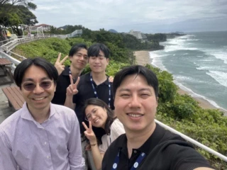 Dr. Kozawa catching up with Sooyeon and his students at ICC Jeju