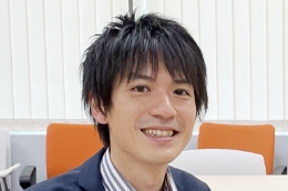 田村研究員の顔写真