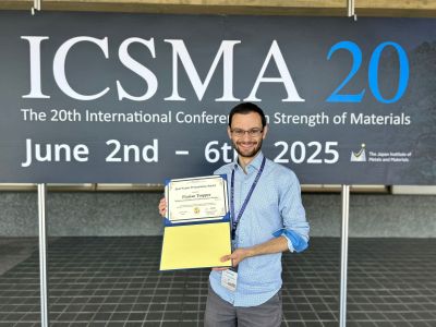 Florian Tropper with Certificate