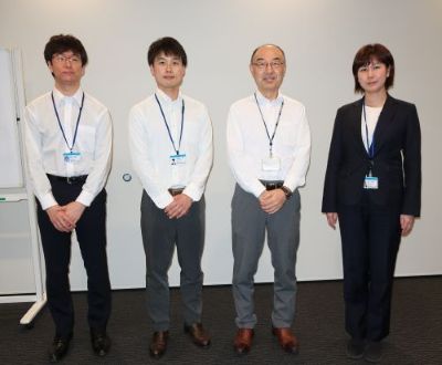 センター長と写真